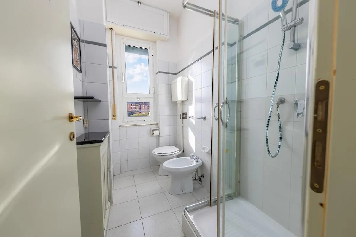 Easy Parking - 5 Min To Metro - Balcony - Quiet Apartment Milan 0*,