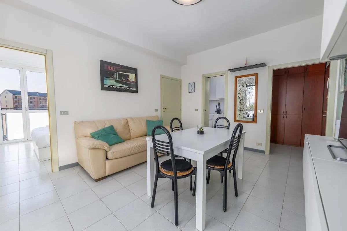 דירות מילאנו Easy Parking - 5 Min To Metro - Balcony - Quiet