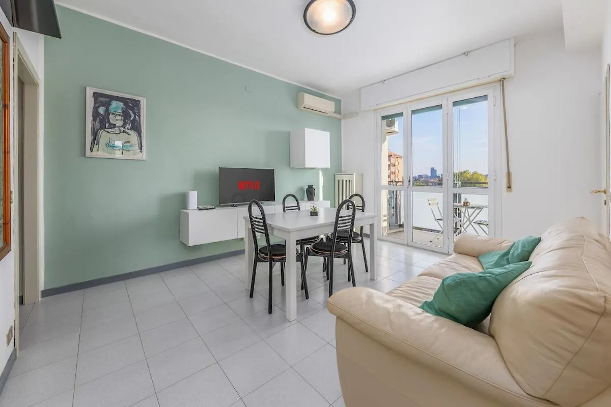 Easy Parking - 5 Min To Metro - Balcony - Quiet Apartment Milan 0*,